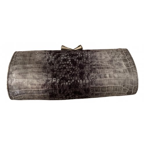 Pre-owned Stuart Weitzman Leather Clutch Bag In Grey