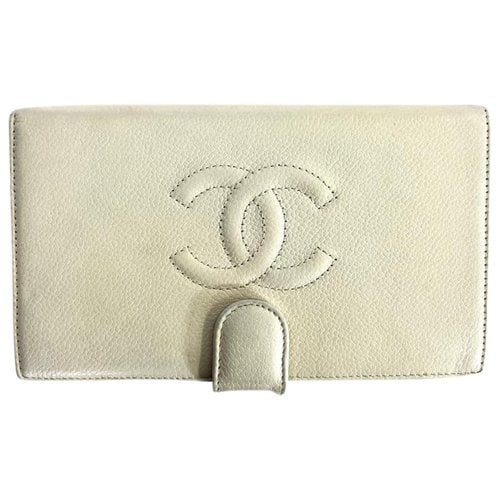 Pre-owned Louis Vuitton Leather Purse In White