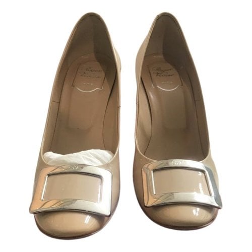 Pre-owned Roger Vivier Patent Leather Heels In Beige