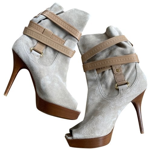 Pre-owned Louis Vuitton Leather Ankle Boots In Beige