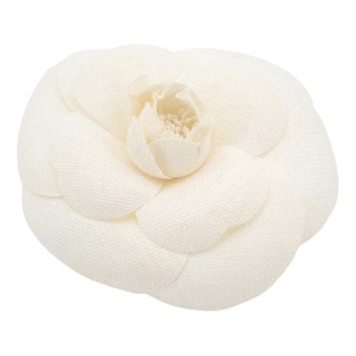 Pre-owned Chanel Cloth Pin & Brooche In White