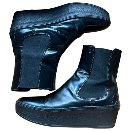 Pre-owned Tod's Patent Leather Ankle Boots In Black