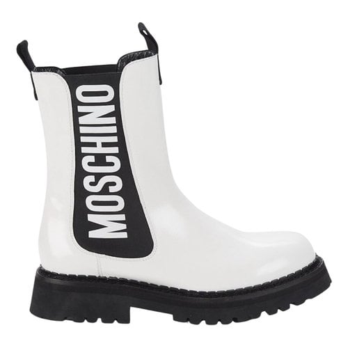 Pre-owned Moschino Leather Ankle Boots In White