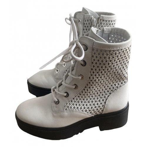 Pre-owned Mellow Yellow Leather Lace Up Boots In White