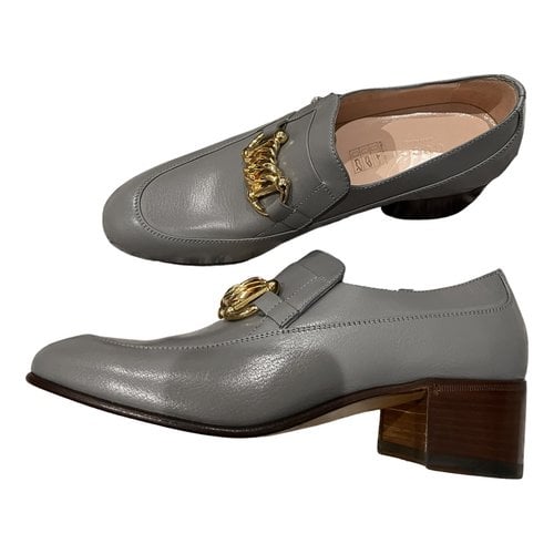 Pre-owned Gucci Leather Flats In Grey