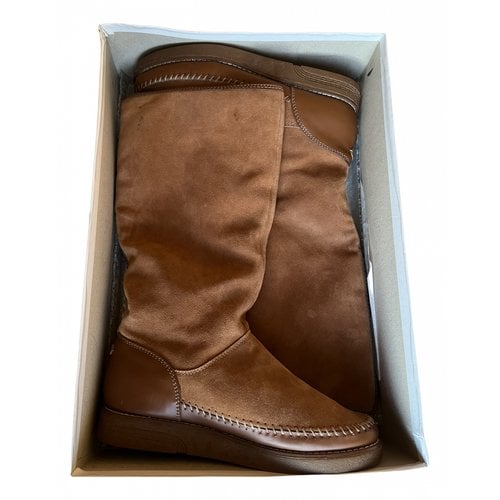 Pre-owned Kickers Shearling Boots In Camel