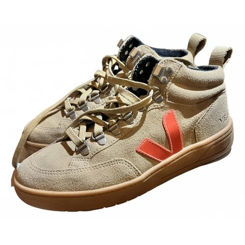 Pre-owned Veja Trainers In Beige