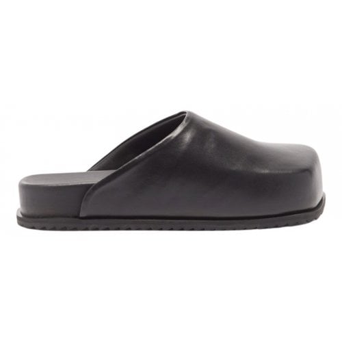Pre-owned Yume Yume Vegan Leather Sandals In Black