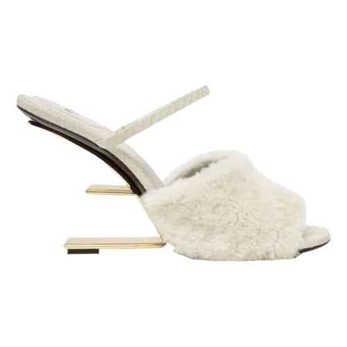 Pre-owned Fendi First Leather Sandal In White