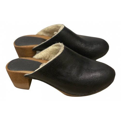 Pre-owned Bosabo Patent Leather Mules & Clogs In Black