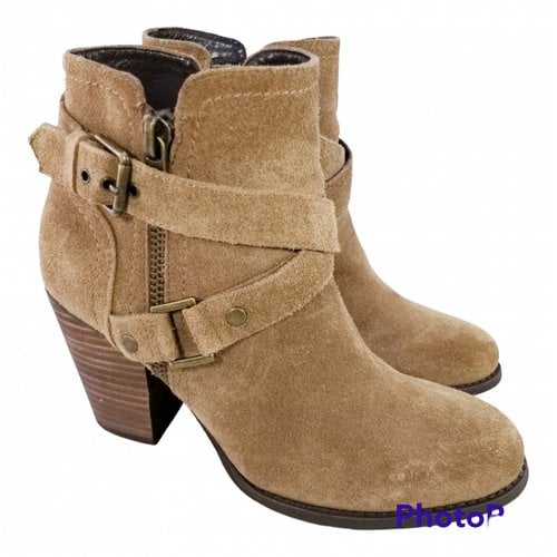 Pre-owned Guess Ankle Boots In Brown