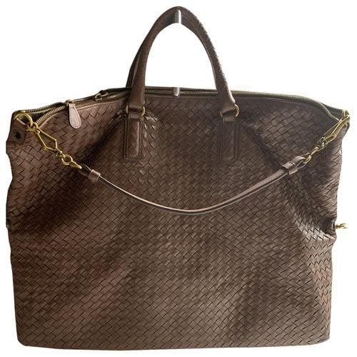 Pre-owned Bottega Veneta Cabat Leather Handbag In Brown