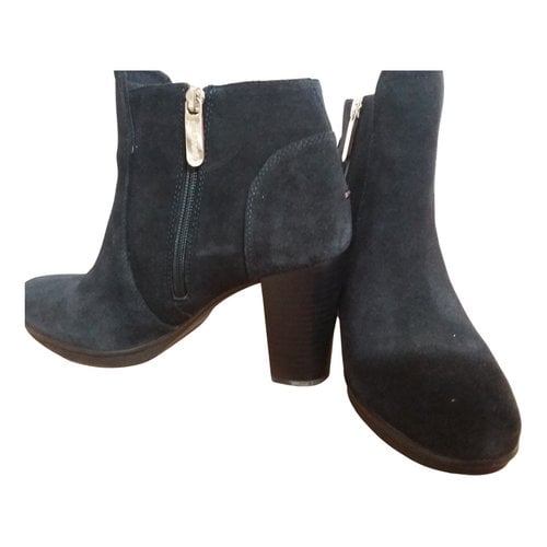 Pre-owned Tommy Hilfiger Leather Ankle Boots In Navy