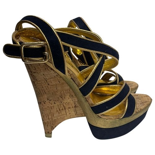 Pre-owned Emilio Pucci Leather Sandals In Gold