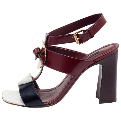 Pre-owned Louis Vuitton Patent Leather Sandal In Burgundy