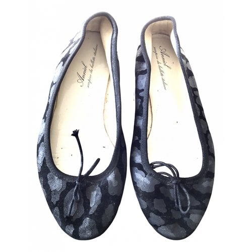 Pre-owned Anniel Ballet Flats In Black