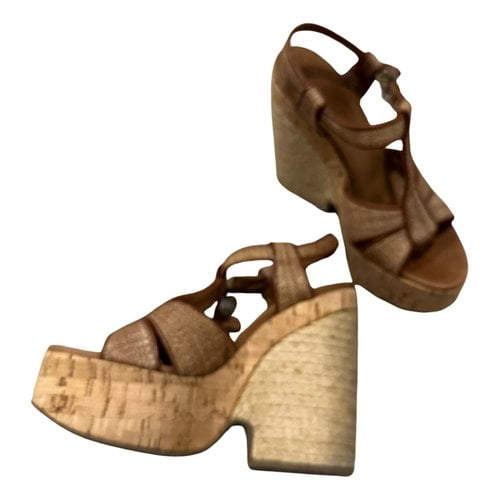 Pre-owned Dolce & Gabbana Sandals In Camel