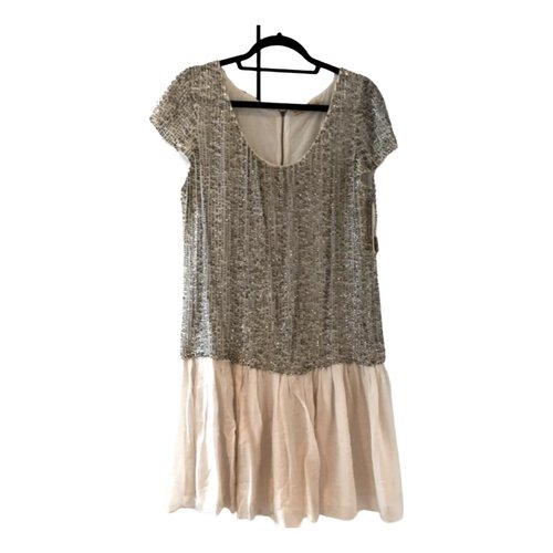 Pre-owned Alice And Olivia Silk Mid-length Dress In Metallic