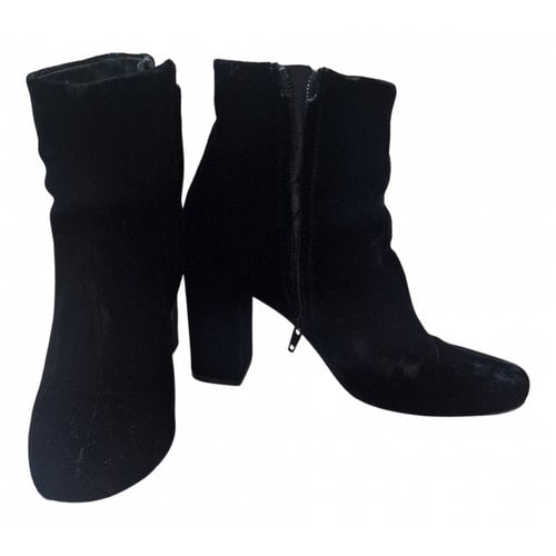 Pre-owned Saint Laurent Velvet Ankle Boots In Black