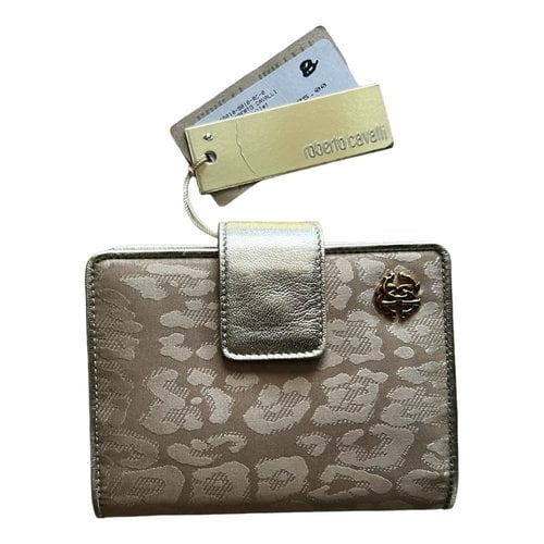 Pre-owned Roberto Cavalli Patent Leather Wallet In Gold