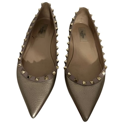 Pre-owned Valentino Garavani Leather Ballet Flats In Gold