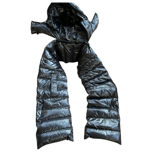 Pre-owned Moncler Scarf In Black