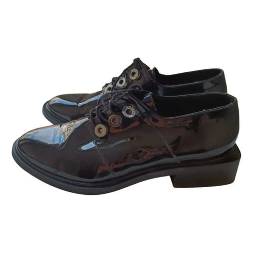 Pre-owned Kenzo Patent Leather Lace Ups In Black
