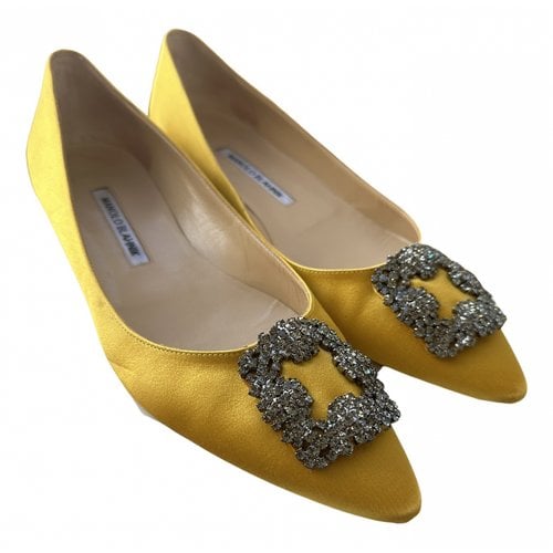 Pre-owned Manolo Blahnik Leather Ballet Flats In Yellow
