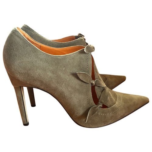 Pre-owned Manolo Blahnik Ankle Boots In Camel