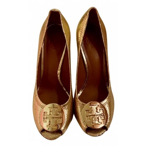 Pre-owned Tory Burch Leather Heels In Gold