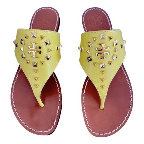 Pre-owned Tory Burch Leather Flip Flops In Yellow