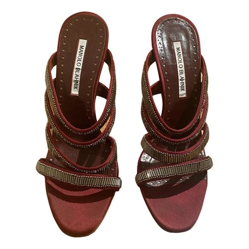 Pre-owned Manolo Blahnik Glitter Sandal In Burgundy