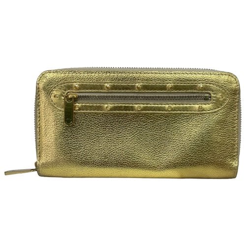 Pre-owned Louis Vuitton Zippy Leather Wallet In Gold