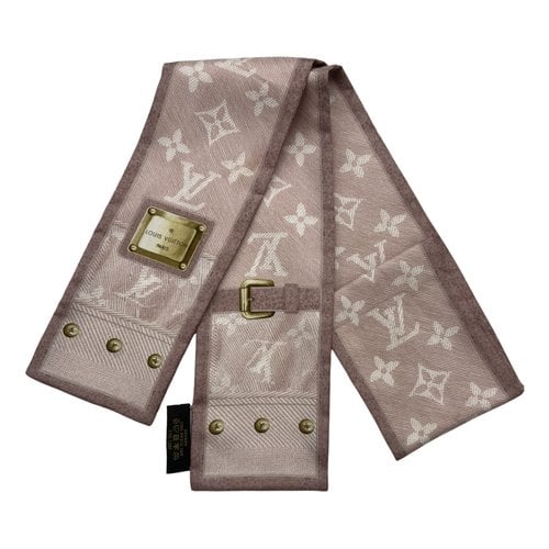 Pre-owned Louis Vuitton Silk Scarf In Pink