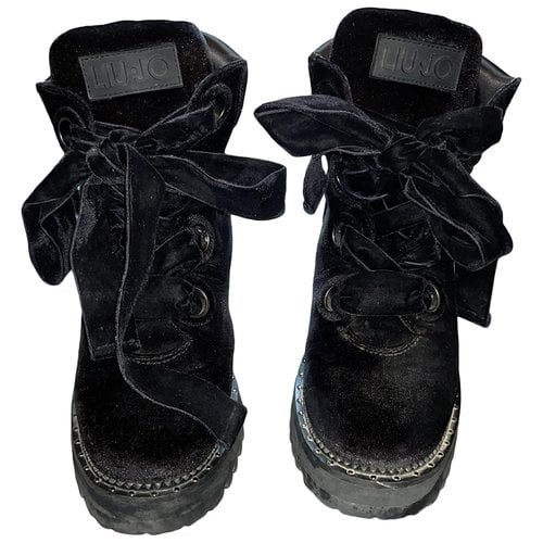Pre-owned Liujo Velvet Ankle Boots In Black