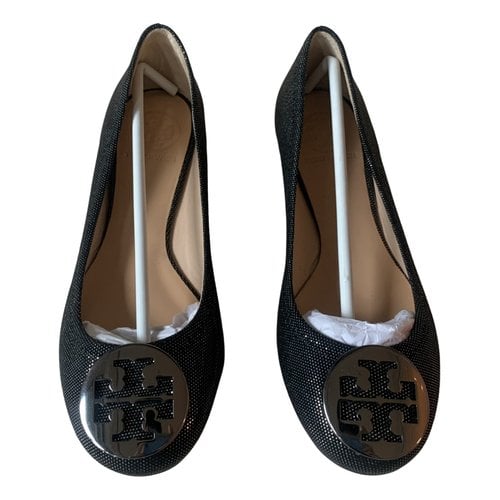 Pre-owned Tory Burch Glitter Ballet Flats In Black