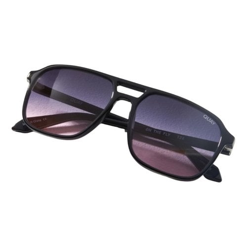 Pre-owned Quay Sunglasses In Black