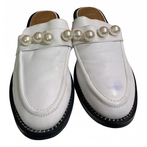 Pre-owned Givenchy Leather Flats In White