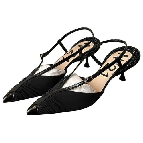 Pre-owned N°21 Leather Sandals In Black