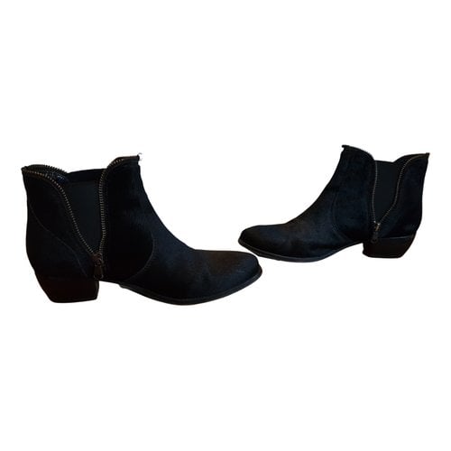 Pre-owned Bel Air Pony-style Calfskin Boots In Black