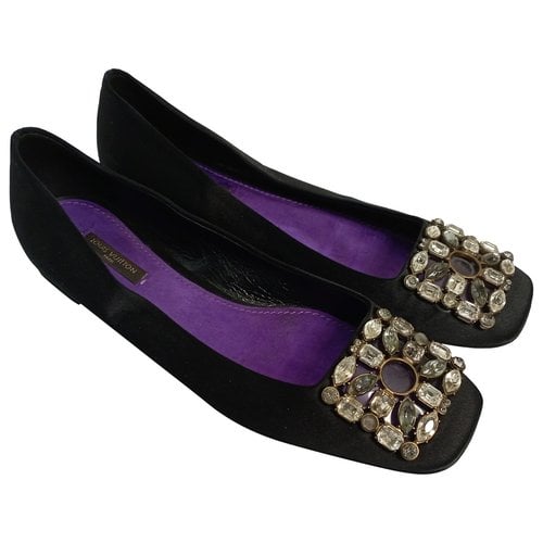 Pre-owned Louis Vuitton Cloth Ballet Flats In Black