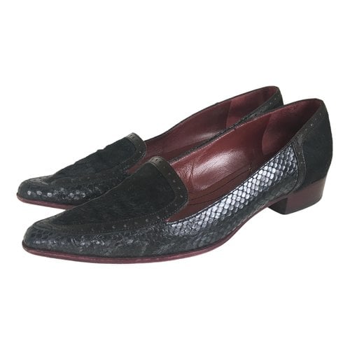 Pre-owned Furla Leather Flats In Black