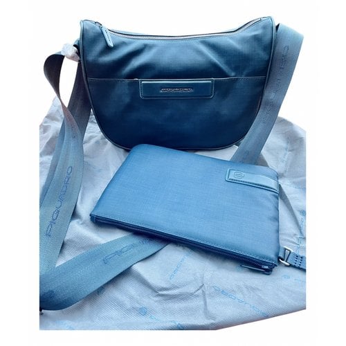 Pre-owned Piquadro Leather Crossbody Bag In Blue