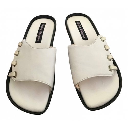 Pre-owned Robert Clergerie Leather Mules In White