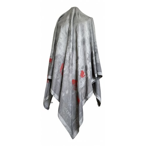 Pre-owned Iceberg Stole In Grey