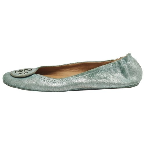 Pre-owned Tory Burch Flats In Metallic