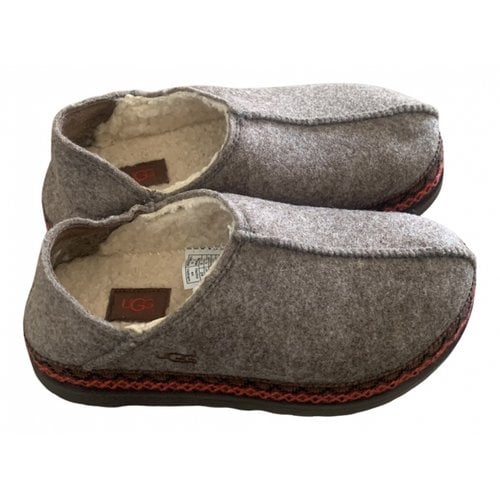 Pre-owned Ugg Cloth Sandals In Grey