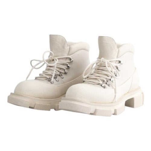 Pre-owned Robert Clergerie Leather Ankle Boots In White