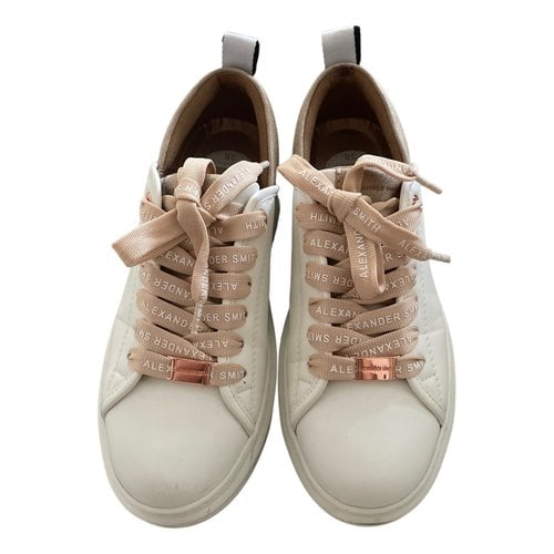 Pre-owned Alexander Smith Leather Trainers In White