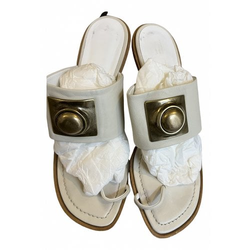 Pre-owned Etro Leather Flip Flops In White